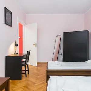 https://queens-gambit-spacious-amazing-apartment-in-the-old-town.krakowhotelspoland.com